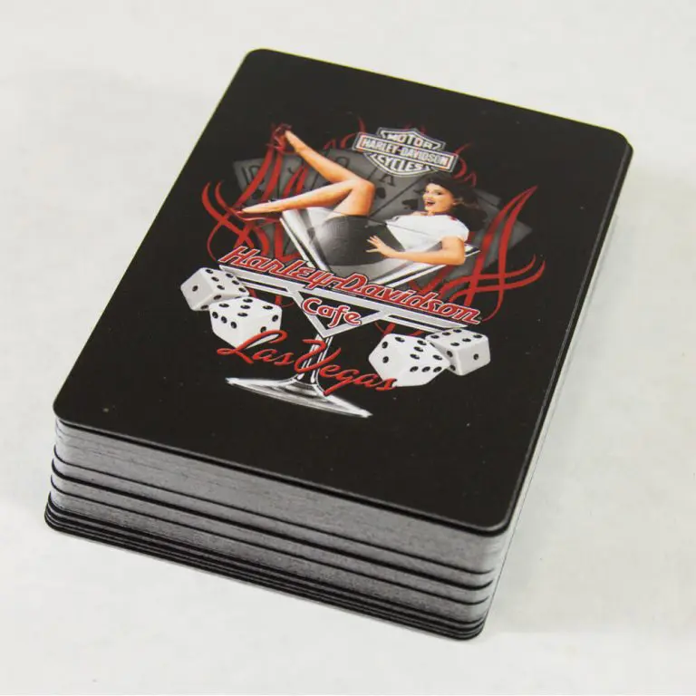 HOW CUSTOM PLAYING CARDS CAN DEVELOP YOUR PERSONAL BRAND